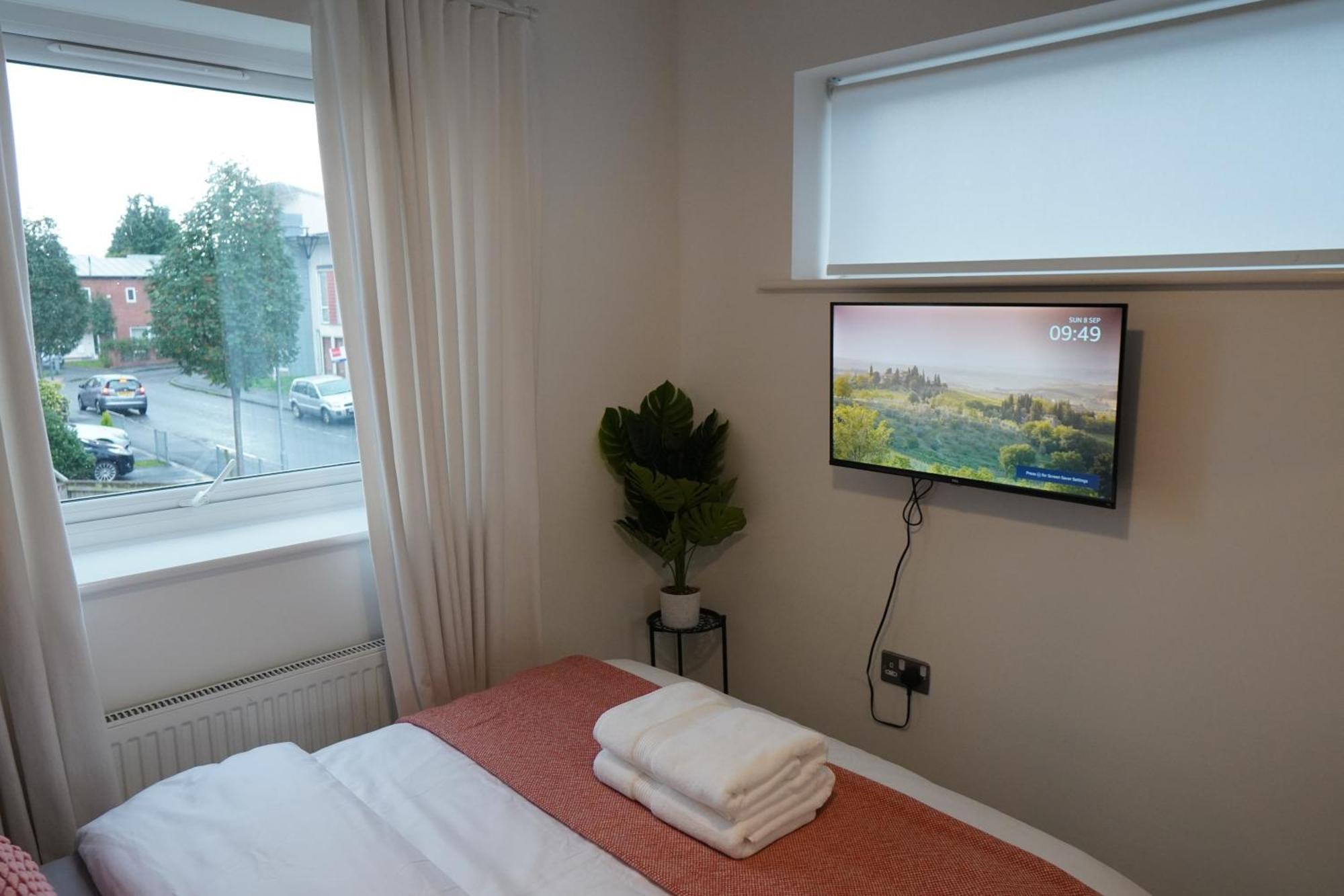 Luxury Rooms - Pick A Room - Free Parking & Kitchen Access, Near Etihad Stadium, The Coop Live & Piccadilly Station, Manchester Extérieur photo