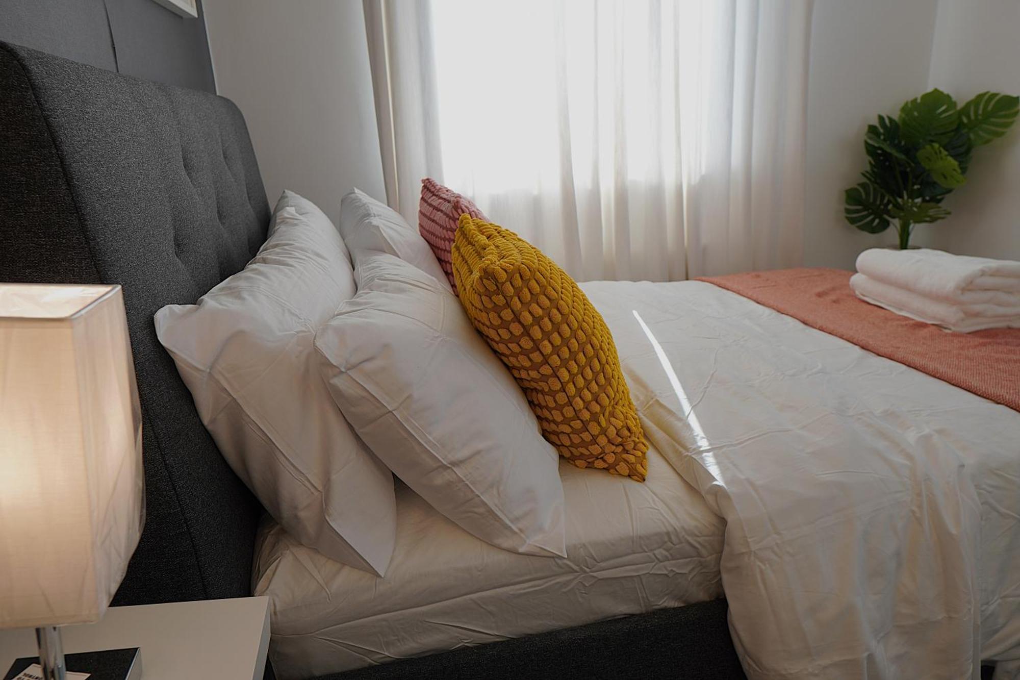 Luxury Rooms - Pick A Room - Free Parking & Kitchen Access, Near Etihad Stadium, The Coop Live & Piccadilly Station, Manchester Extérieur photo